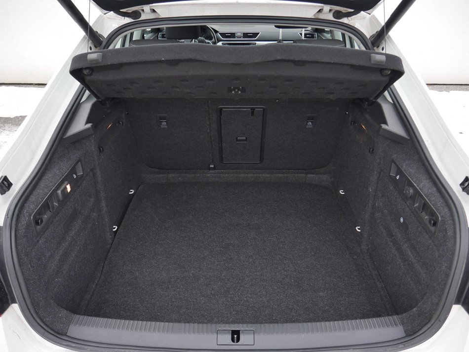 Škoda Superb III 2.0 TDi Ambition