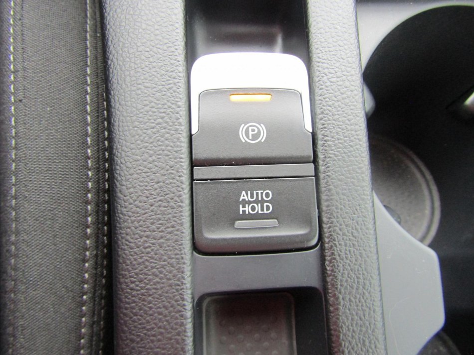 Volkswagen Passat 2.0 TDi 