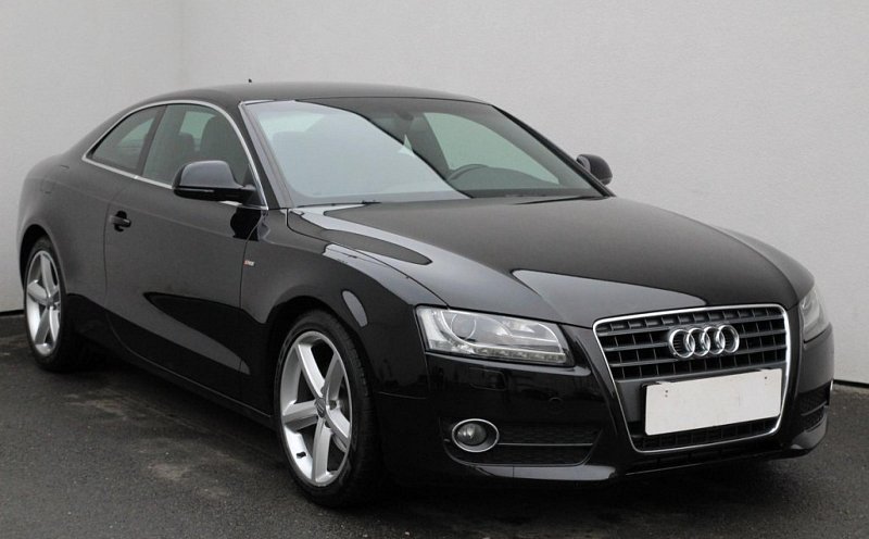 Audi A5 2.0 TDi S-line