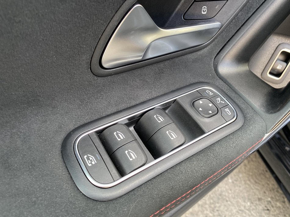 Mercedes-Benz Třída A 1.3  A250e