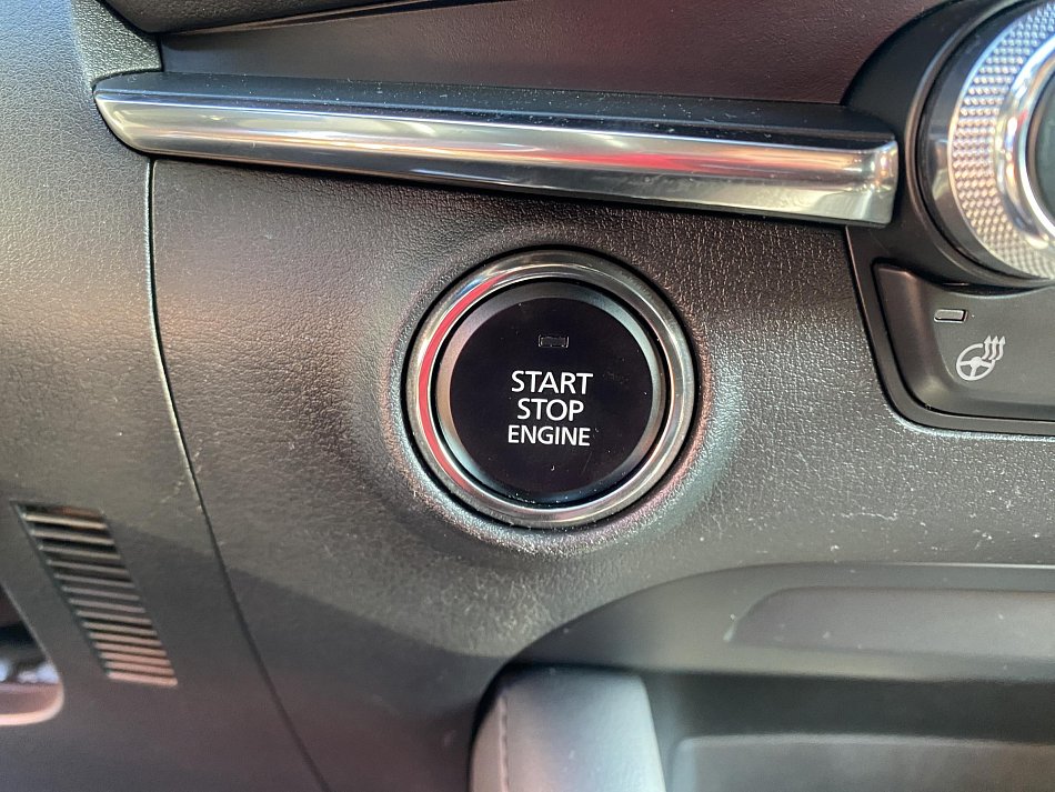 Mazda 3 2.0i  Takumi