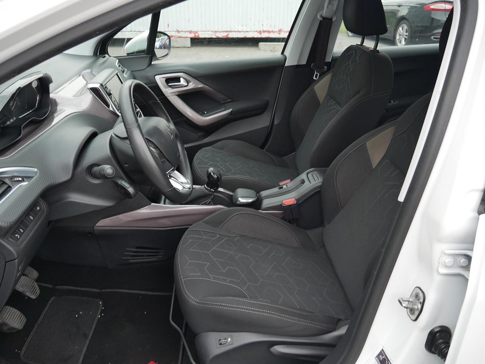 Peugeot 2008 1.2 PT Active