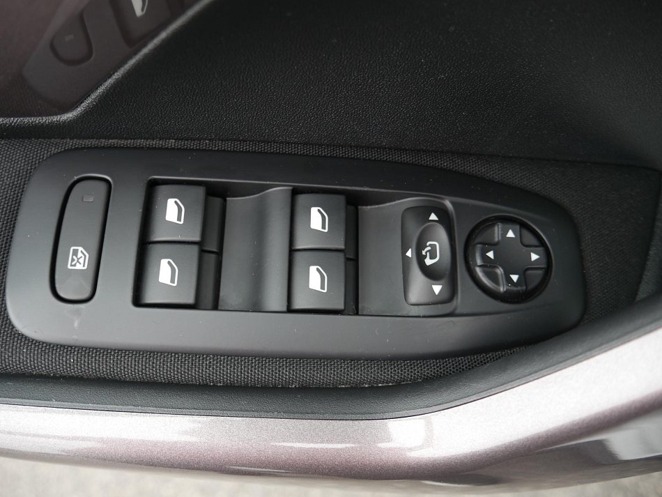 Peugeot 2008 1.2 PT Active