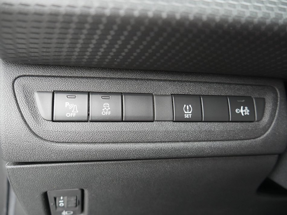 Peugeot 2008 1.2 PT Active