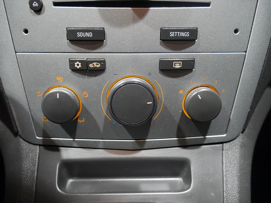 Opel Zafira 1.8 16V  7míst