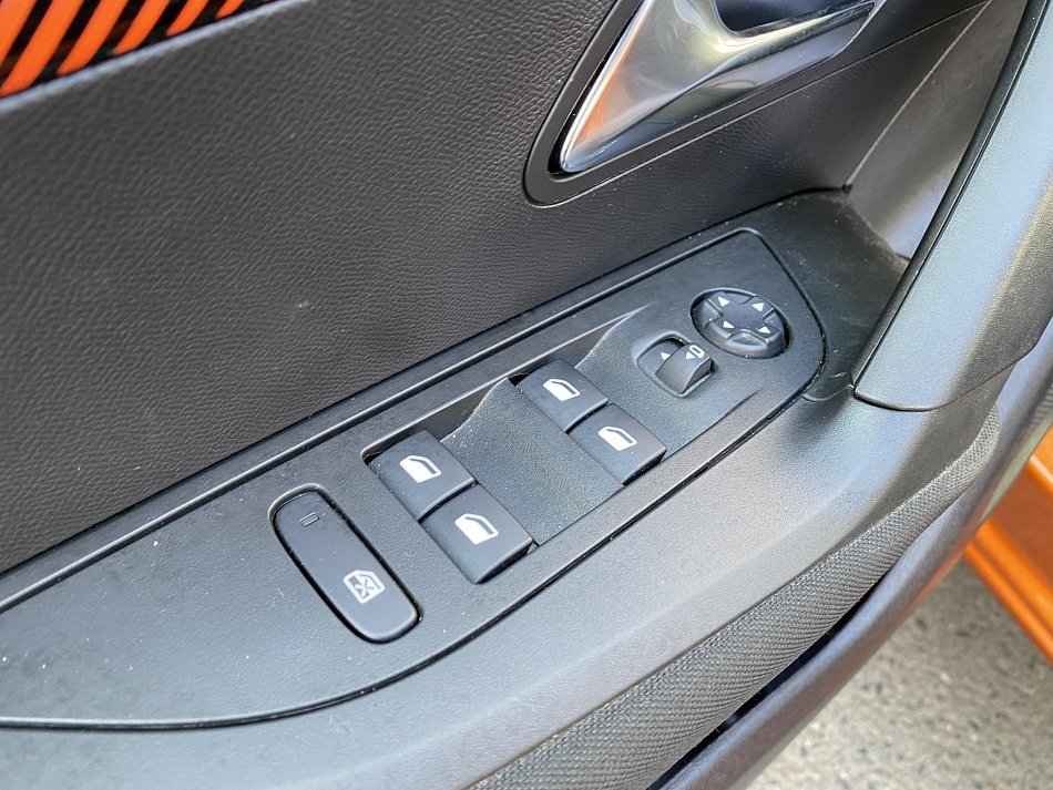 Peugeot 2008 1.2PT Active