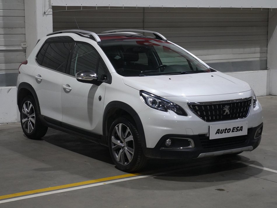 Peugeot 2008 1.2 PT Crossway