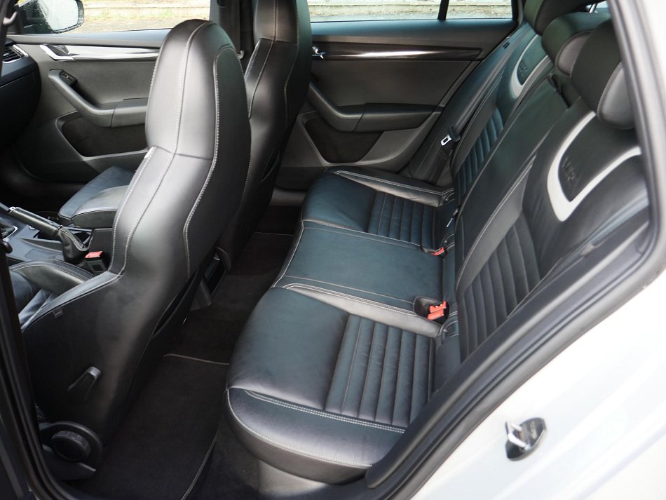Škoda Octavia III 2.0 TDi  RS