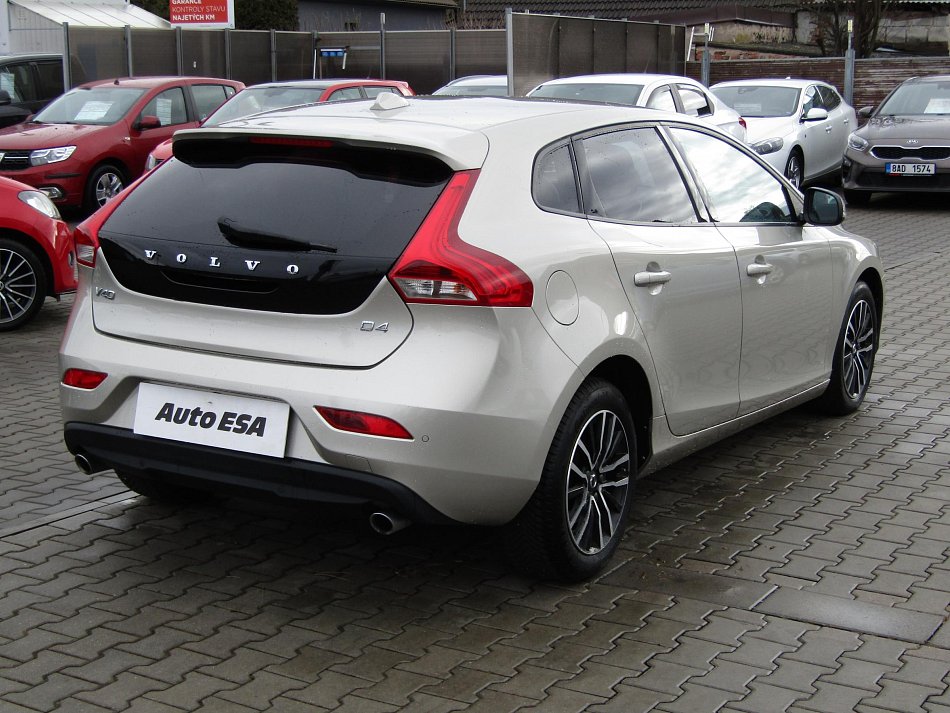 Volvo V40 2.0 D4 