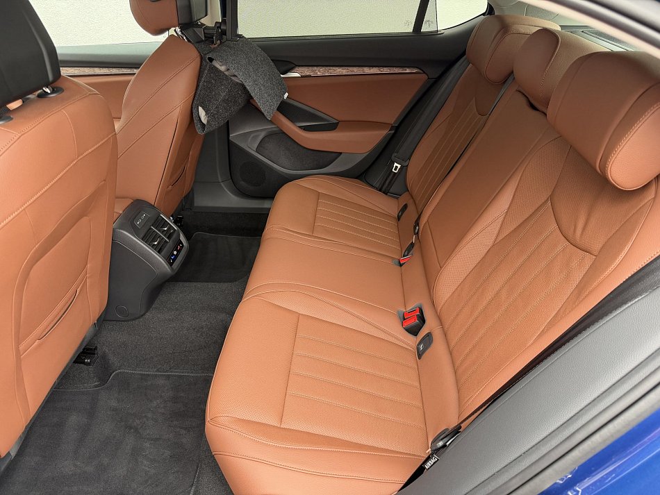 Škoda Superb IV 2.0 TSi L&K