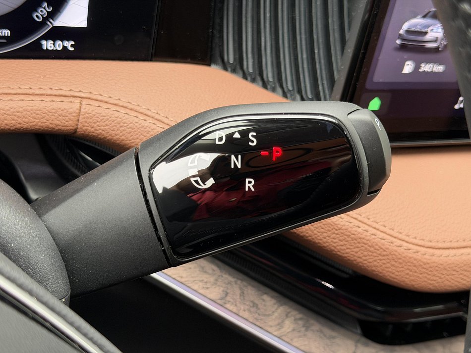 Škoda Superb IV 2.0 TSi L&K