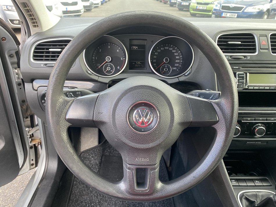 Volkswagen Golf 1.6 TDi 