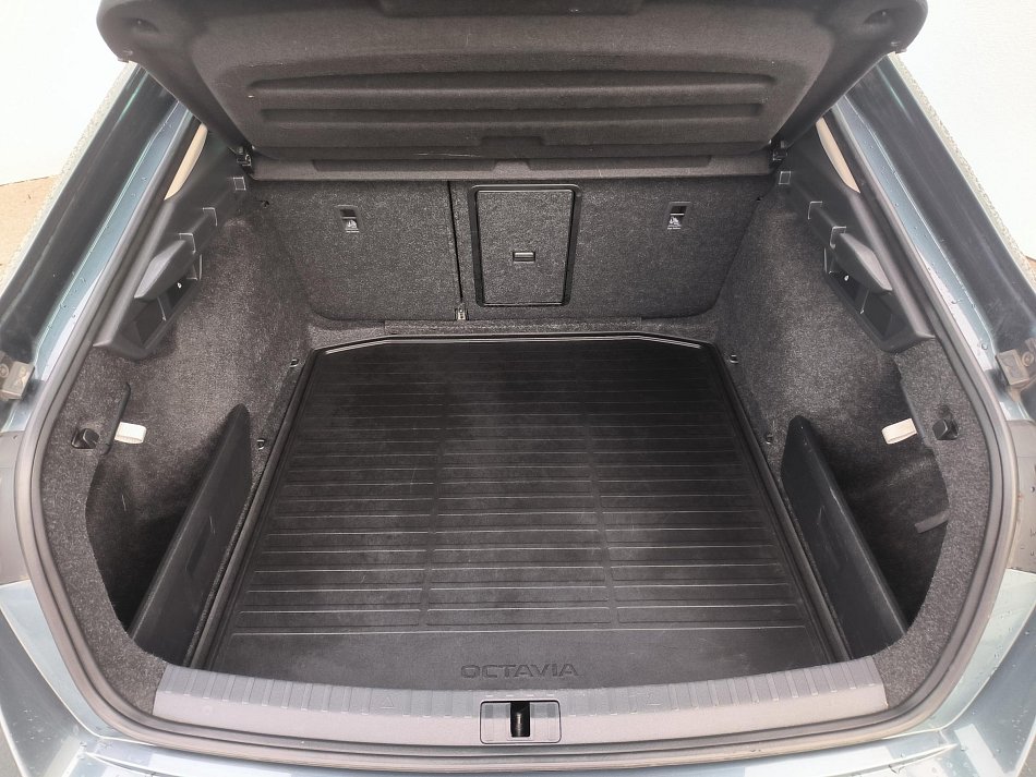 Škoda Octavia IV 2.0TDI Style