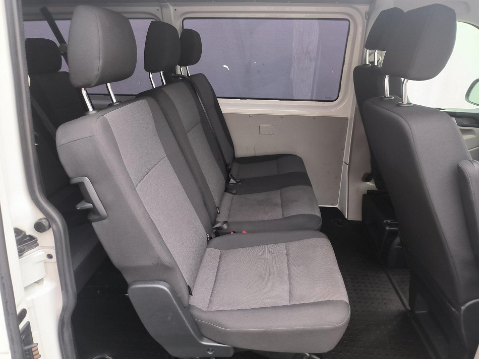 Volkswagen Transporter 2.0TDi  T6 L2 9míst