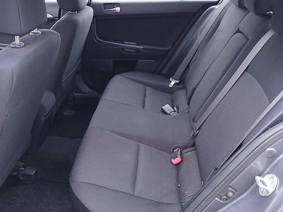 Mitsubishi Lancer 1.8 Di-D 