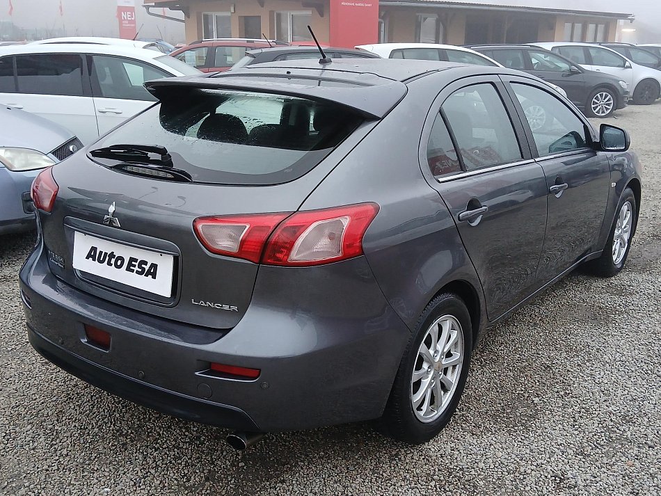 Mitsubishi Lancer 1.8 Di-D 