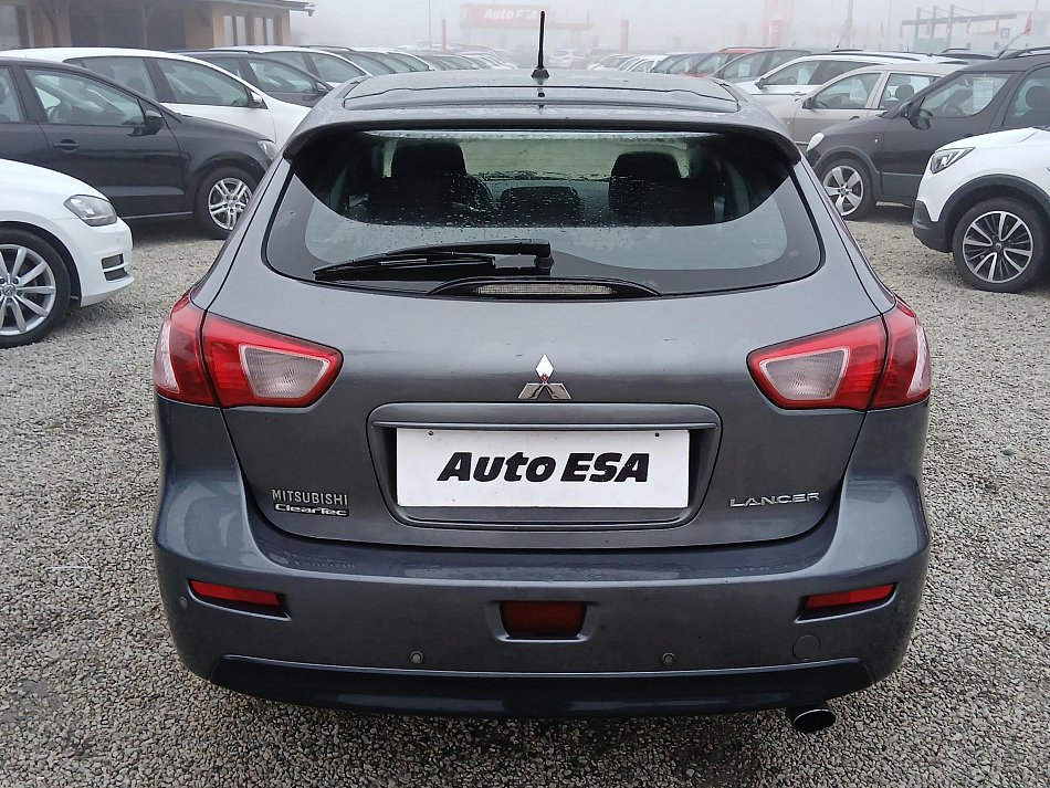 Mitsubishi Lancer 1.8 Di-D 