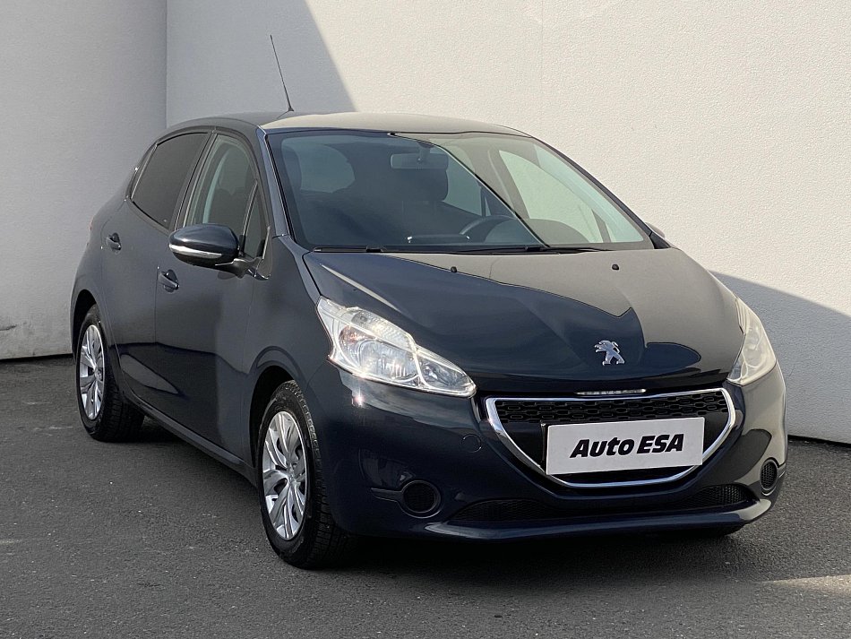 Peugeot 208 1.0 i 