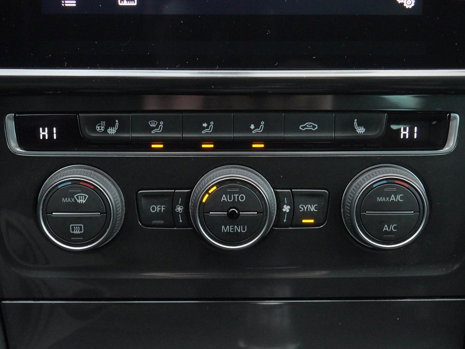 Volkswagen Golf 1.4 TSI 