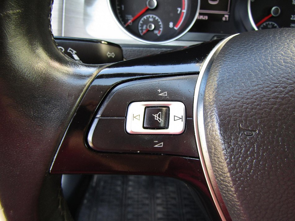 Volkswagen Golf 1.2 TSi Comfortline VII