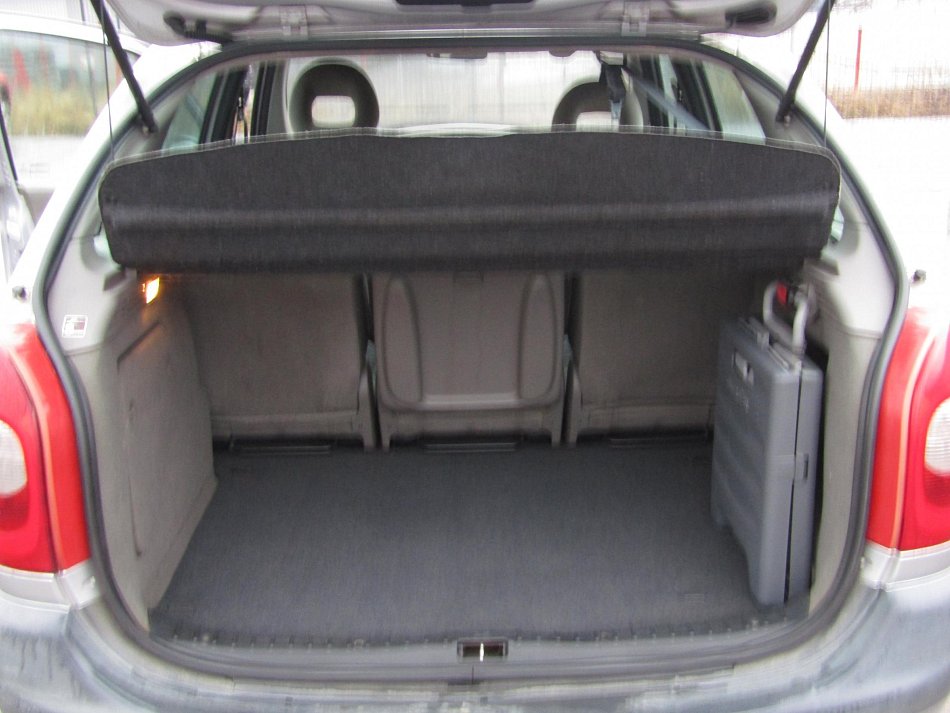 Citroën Xsara Picasso 1.6i 