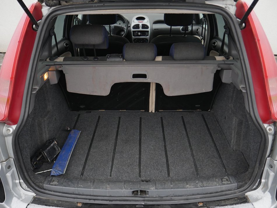 Peugeot 206 1.1i  SW