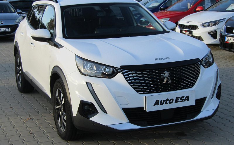 Peugeot 2008 1.2i 