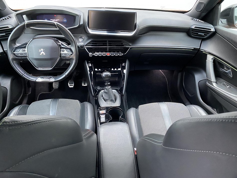 Peugeot 2008 1.2PT GT Line