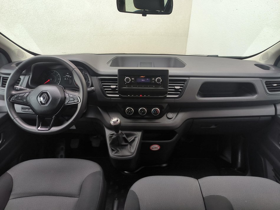 Renault Trafic 2.0dCi  L2 9míst