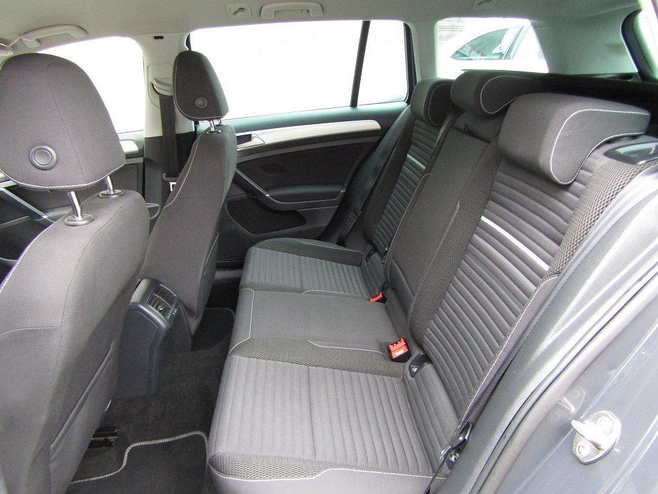 Volkswagen Golf 2.0 TDi 