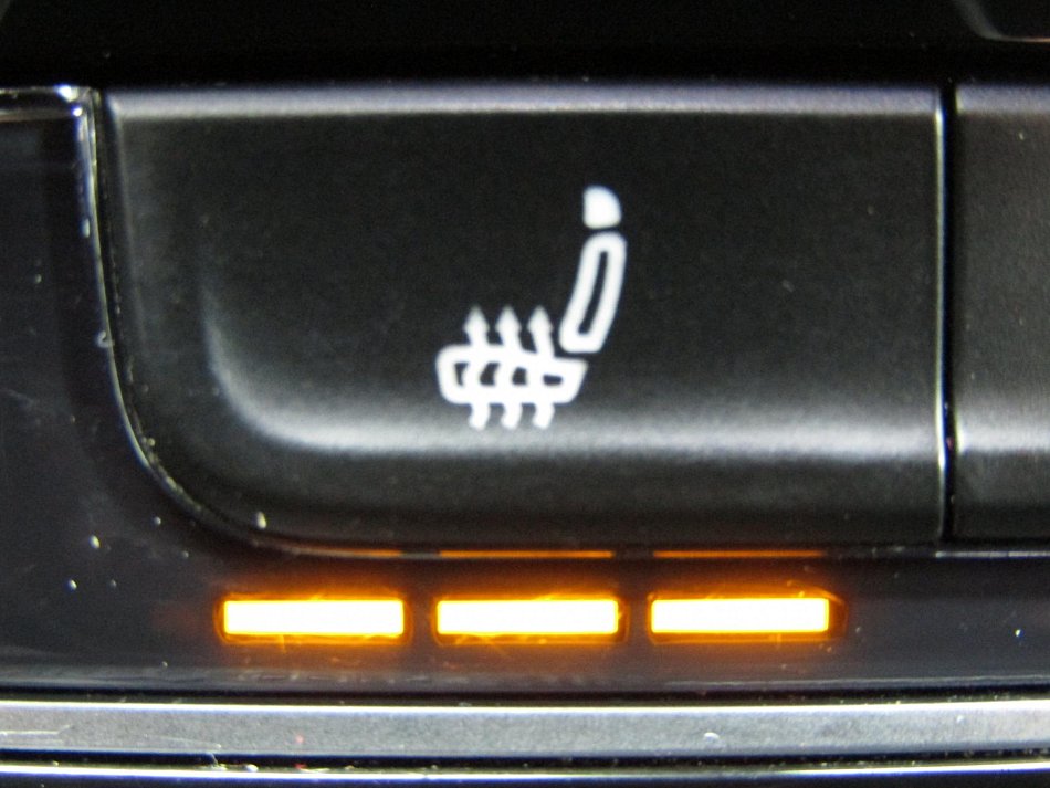 Volkswagen Golf 2.0 TDi 