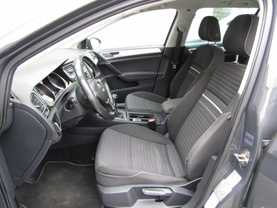 Volkswagen Golf 2.0 TDi 