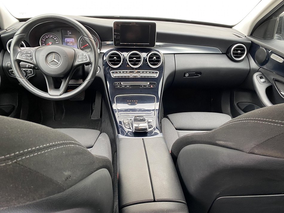 Mercedes-Benz Třída C 2.2CDi  C220