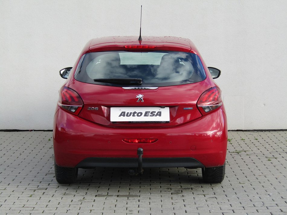 Peugeot 208 1.2i 