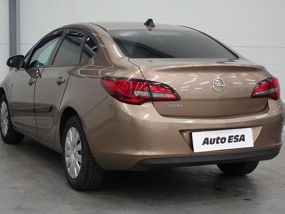 Opel Astra 1.4i 