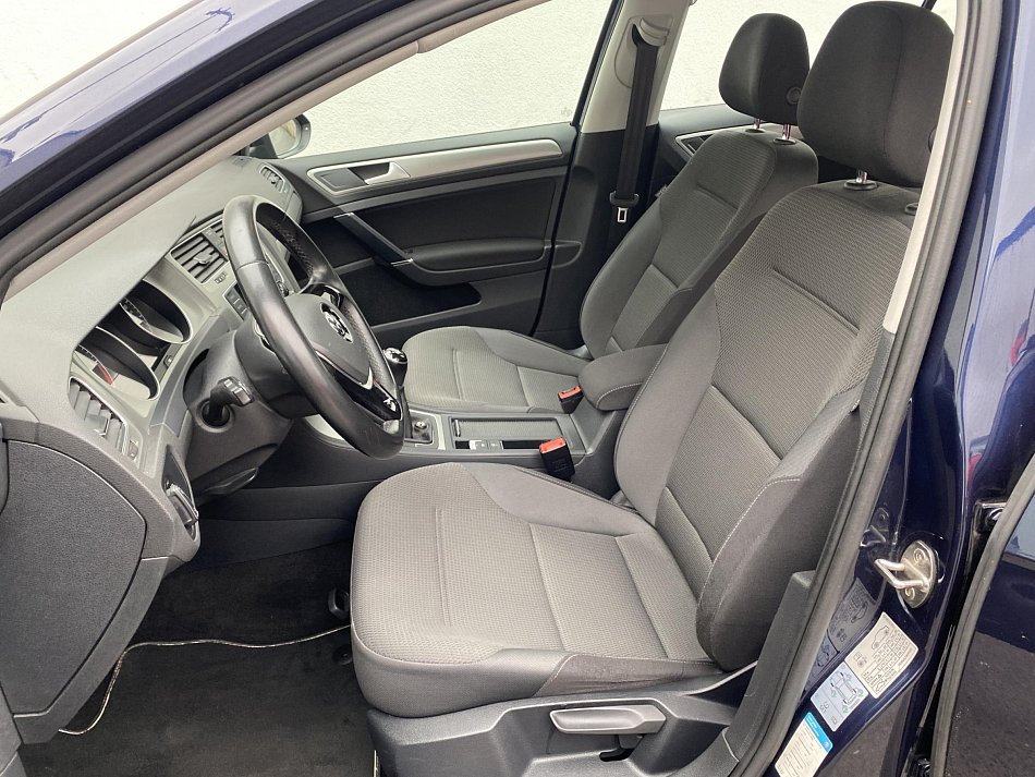 Volkswagen Golf 1.6 TDI 