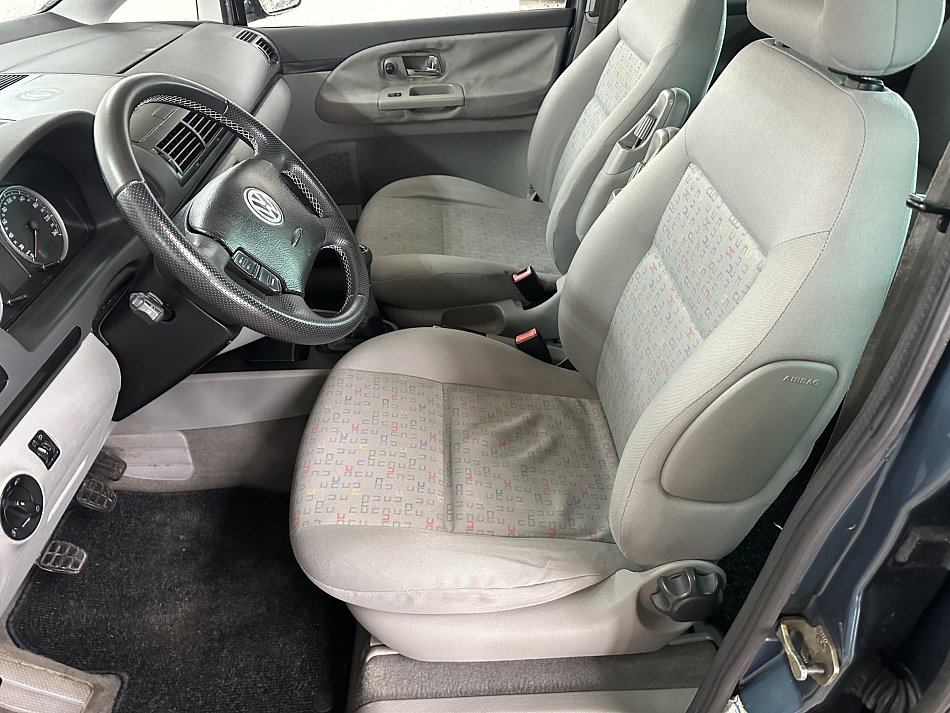 Volkswagen Sharan 2.0i  7míst