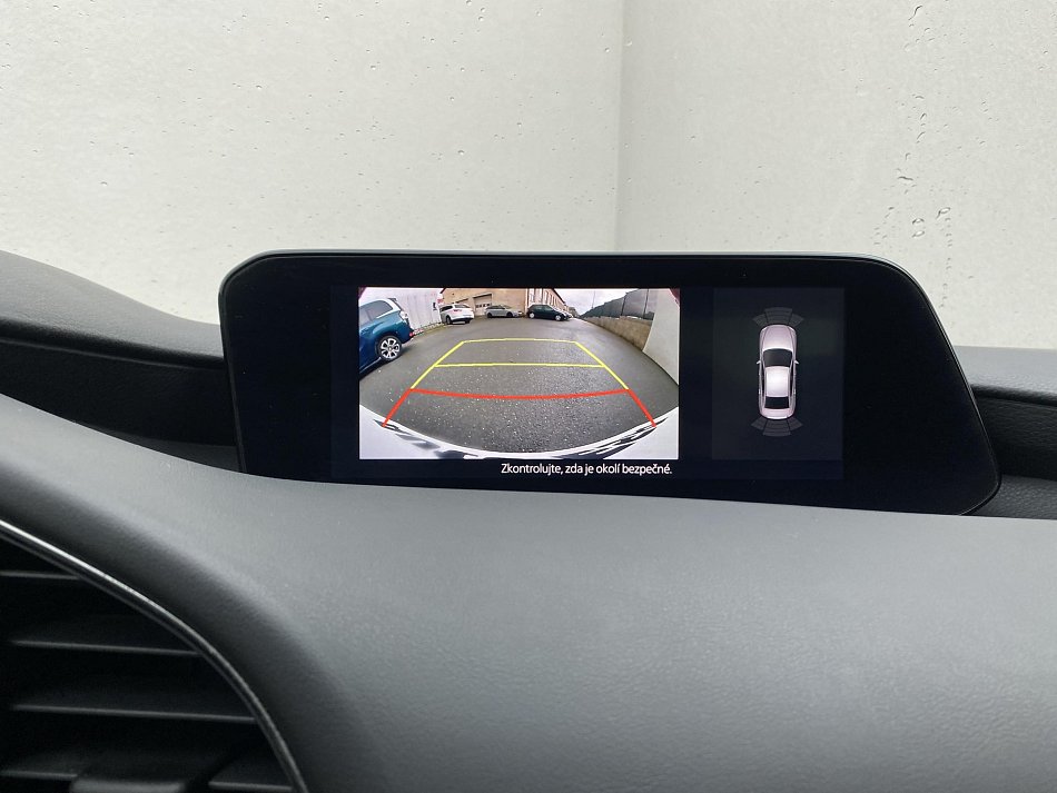 Mazda 3 2.0 i Skyactiv Revolution