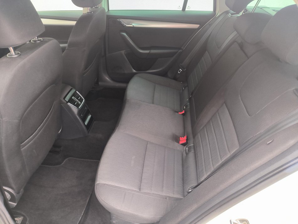 Škoda Octavia III 1.4 TSi Elegance