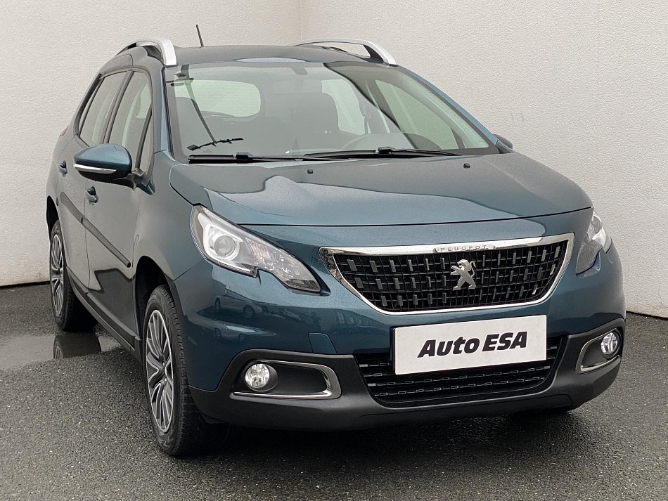 Peugeot 2008 1.2 i 