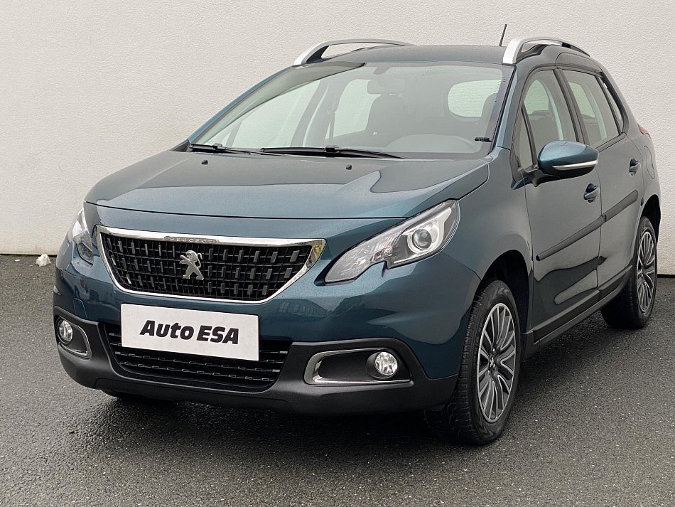 Peugeot 2008 1.2 i 