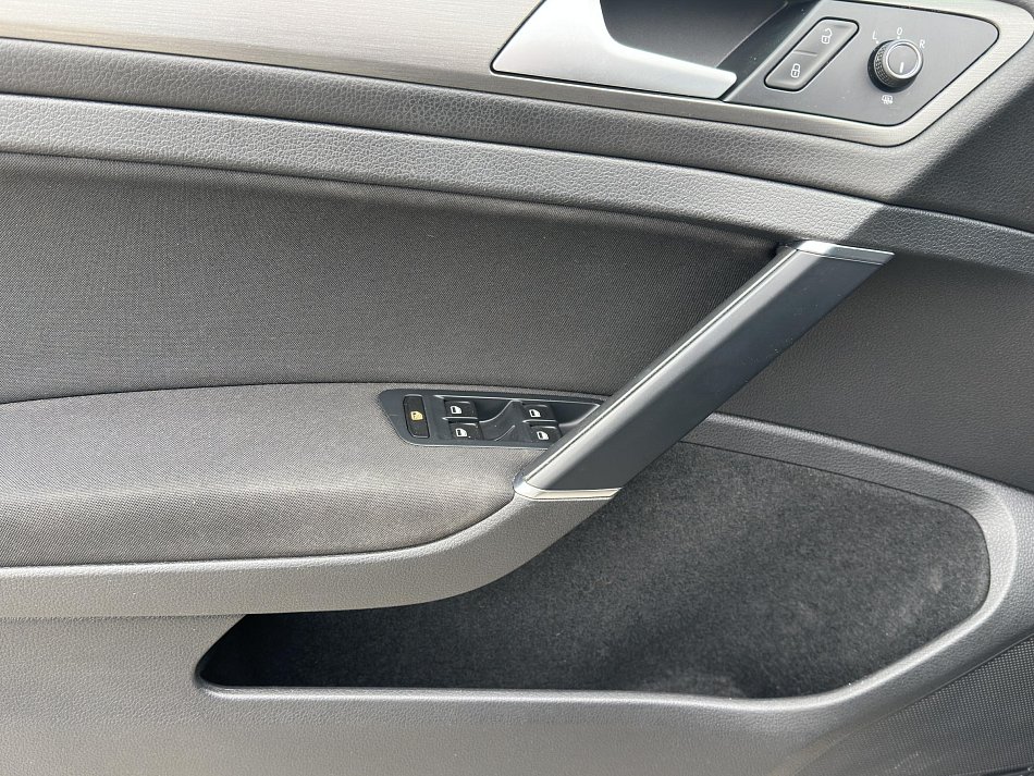 Volkswagen Golf 1.2TSI 