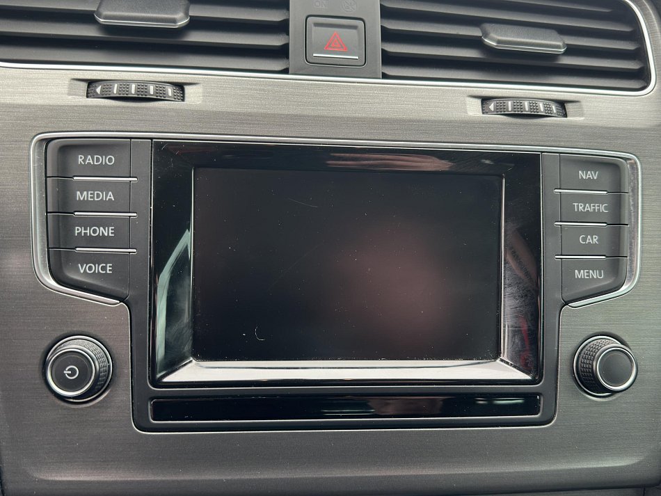 Volkswagen Golf 1.2TSI 