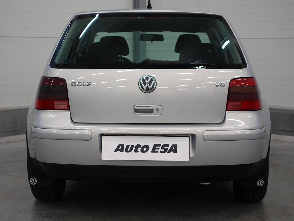Volkswagen Golf 2.3 V5 