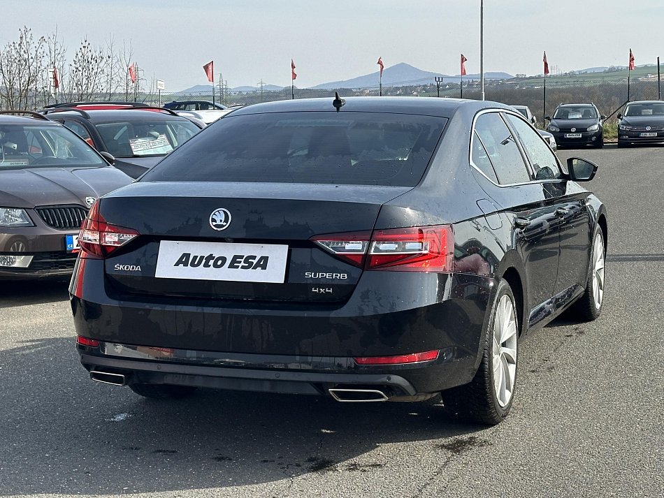 Škoda Superb III 2.0 TSi  4x4