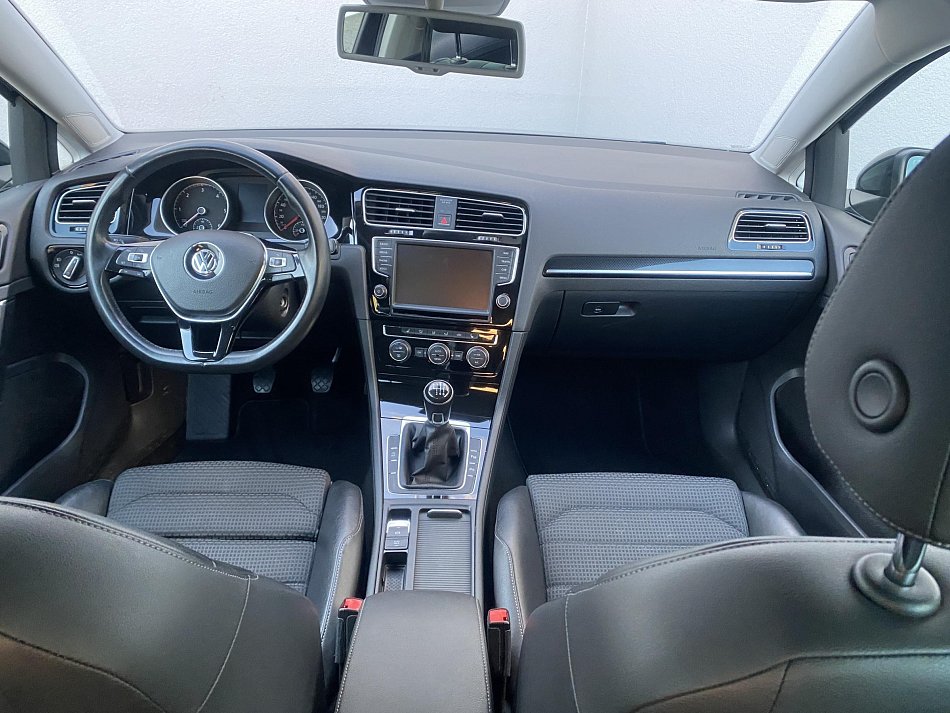 Volkswagen Golf 2.0 TDi Highline