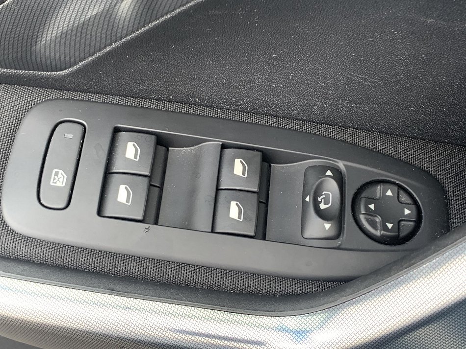 Peugeot 2008 1.6 HDi Allure