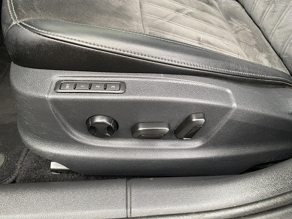 Škoda Octavia III 2.0 TDi L&K 4x4