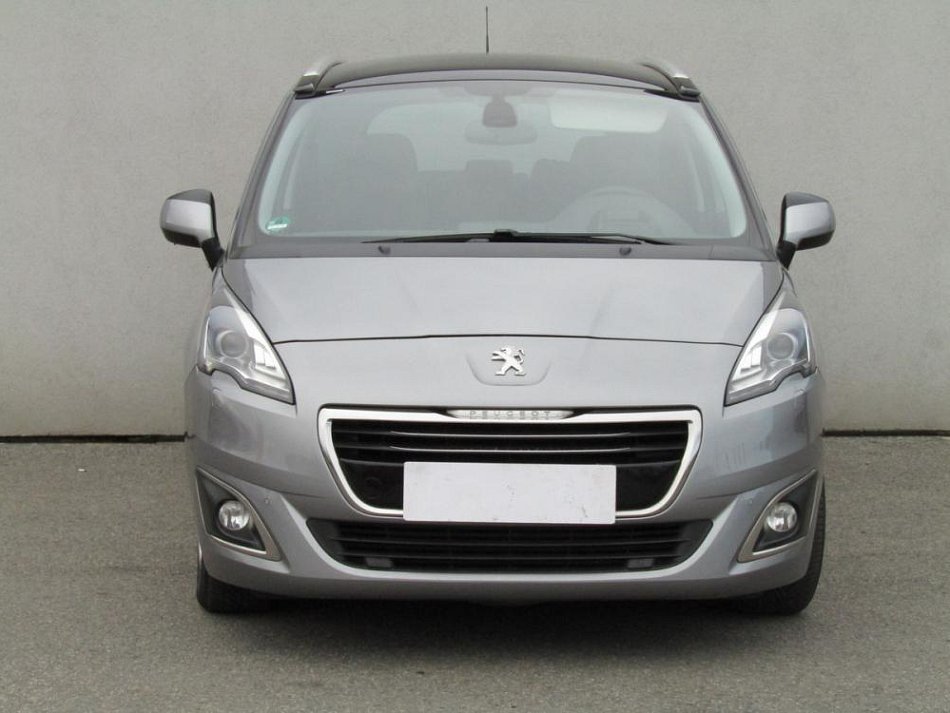 Peugeot 5008 1.2PT 