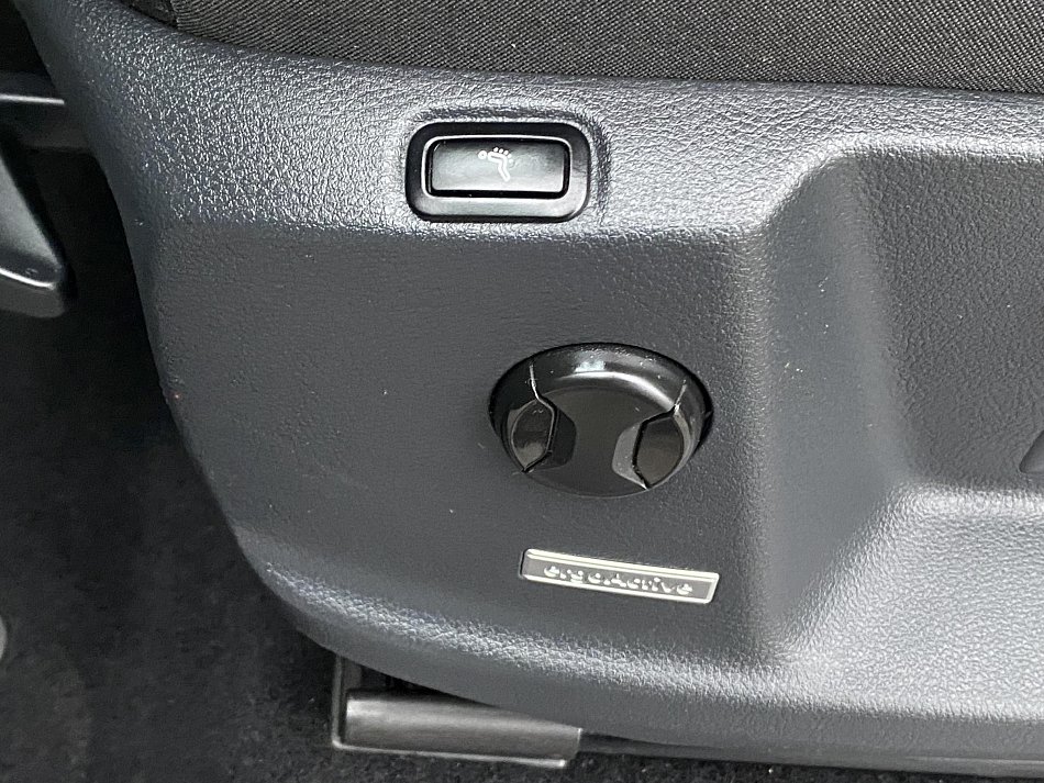 Volkswagen Touran 2.0 TDi 